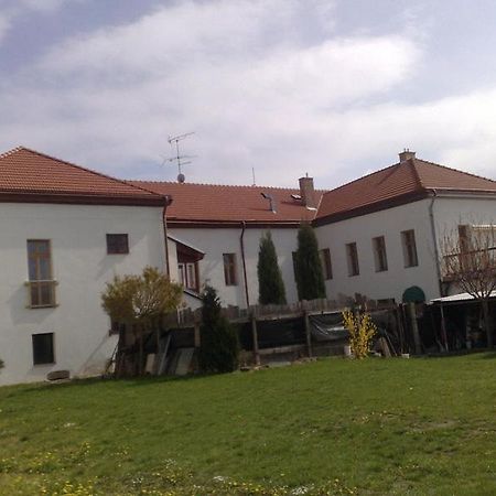 Apartman 3, Suvorovova 158 Cesky Brod Екстер'єр фото